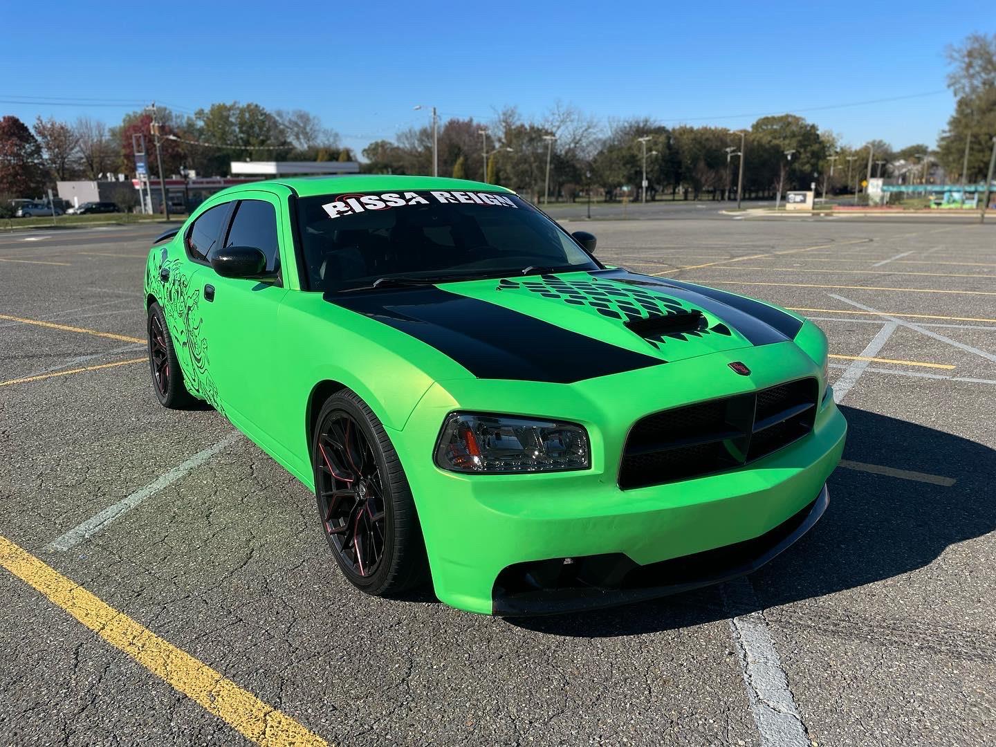 Create vinyl stripes with fineline tape | TeckWrap