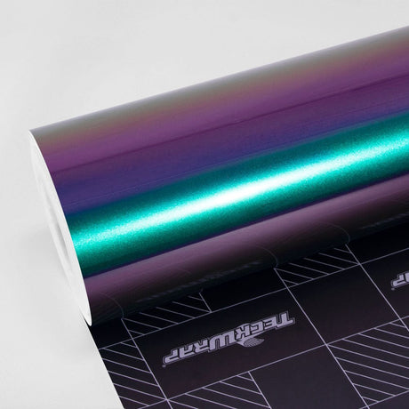TeckWrap Purple Flame RD21PRO-HD chameleon metallic vinyl wrap roll with vivid green-to-purple color shift
