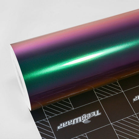 TeckWrap Green Galaxy (RD15-HD) Gloss Vinyl Wrap roll showcasing a stunning green-to-purple iridescent shift.