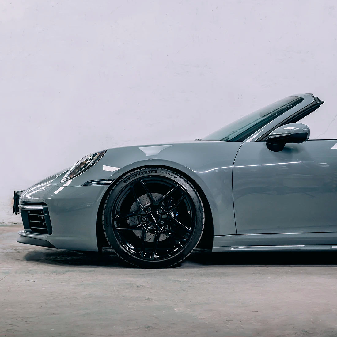 Super Gloss Grey Amazon Vinyl Wrap (CG03-HD)