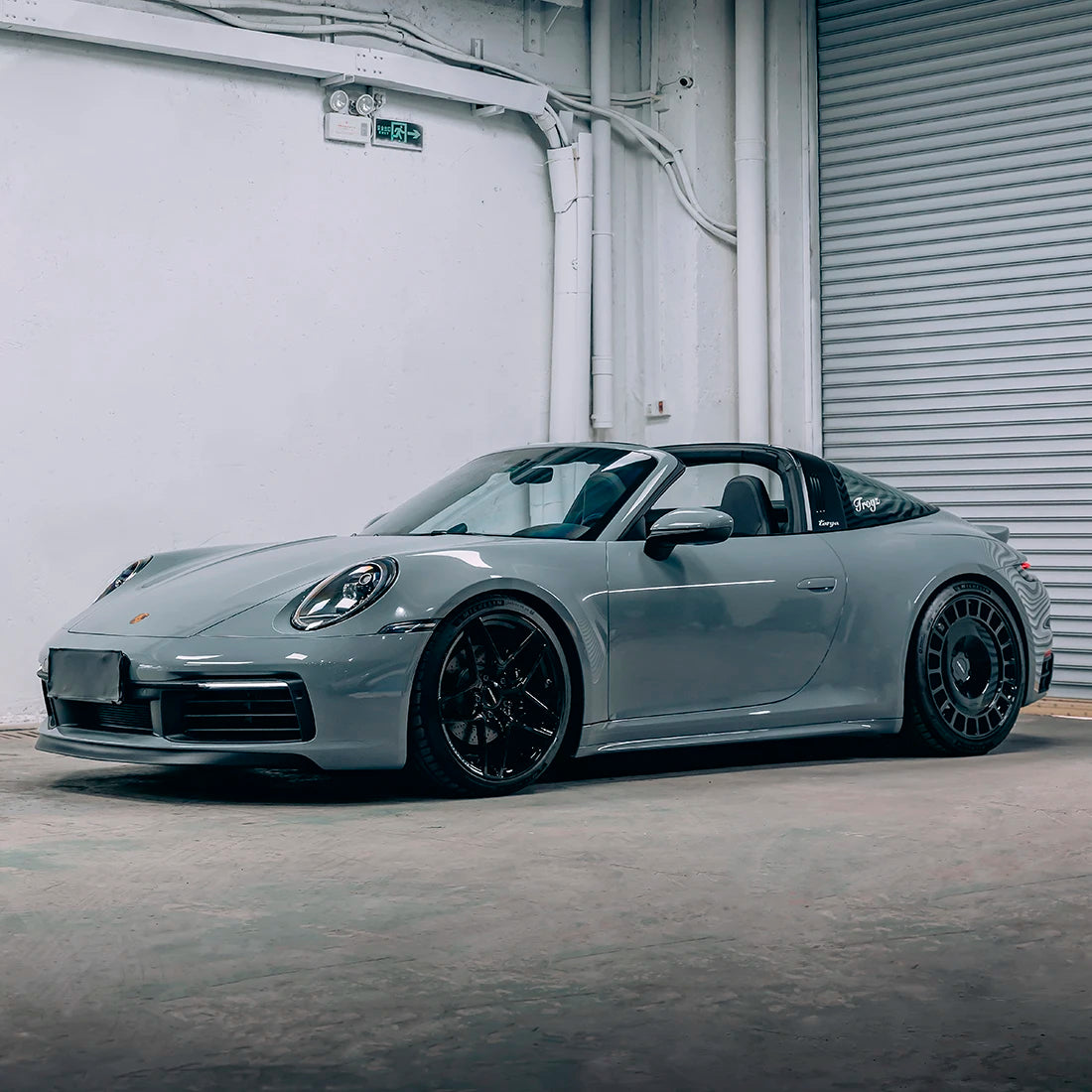 Super Gloss Grey Amazon Vinyl Wrap (CG03-HD)