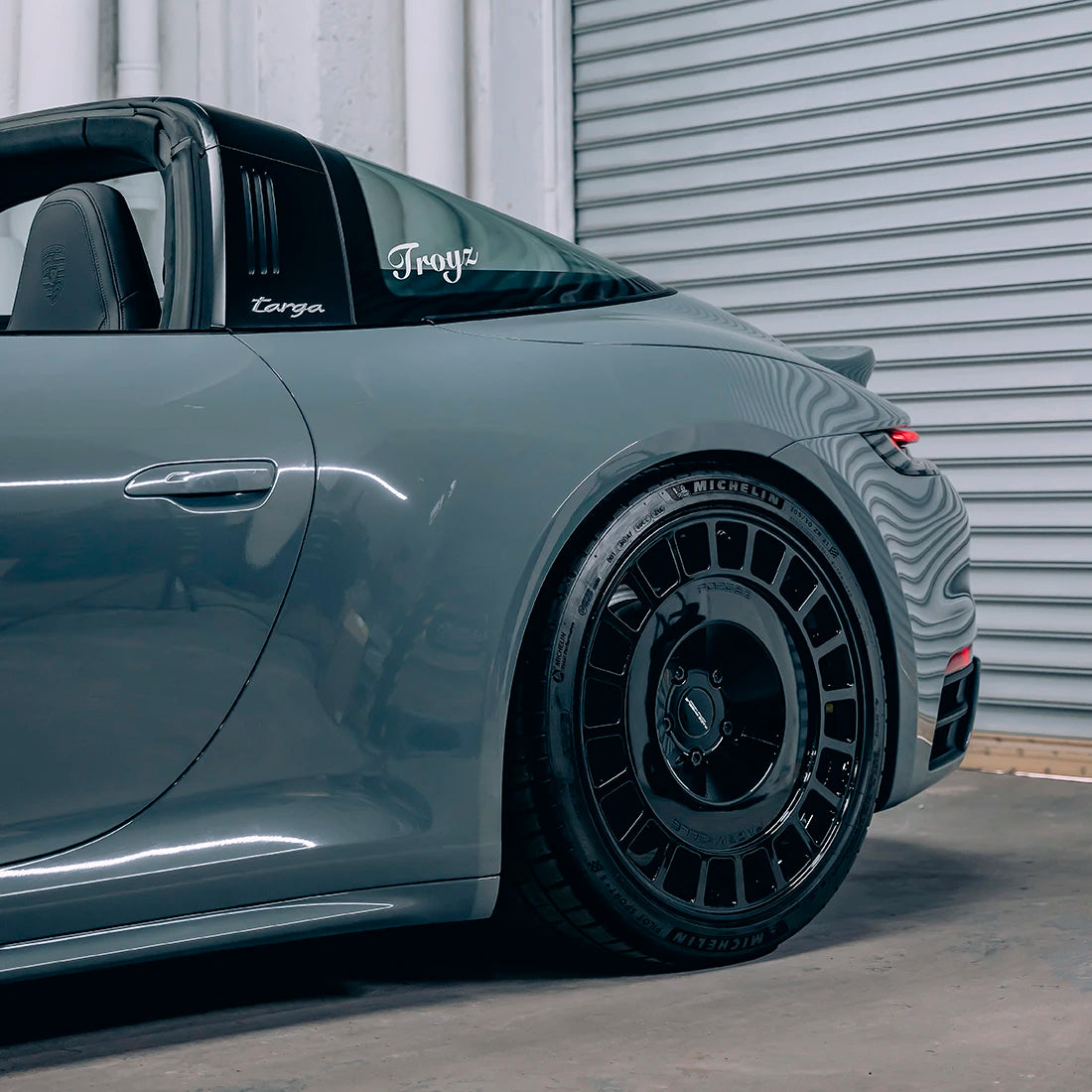 Super Gloss Grey Amazon Vinyl Wrap (CG03-HD)