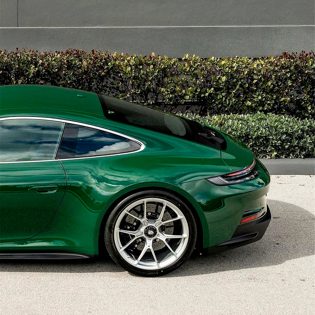 High Gloss Amphibian Green Vinyl Wrap (CG32-HD)
