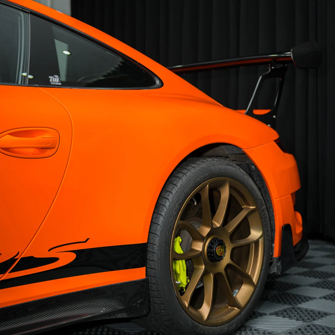 High Gloss Tangerine Orange Vinyl Wrap (CG40-HD)