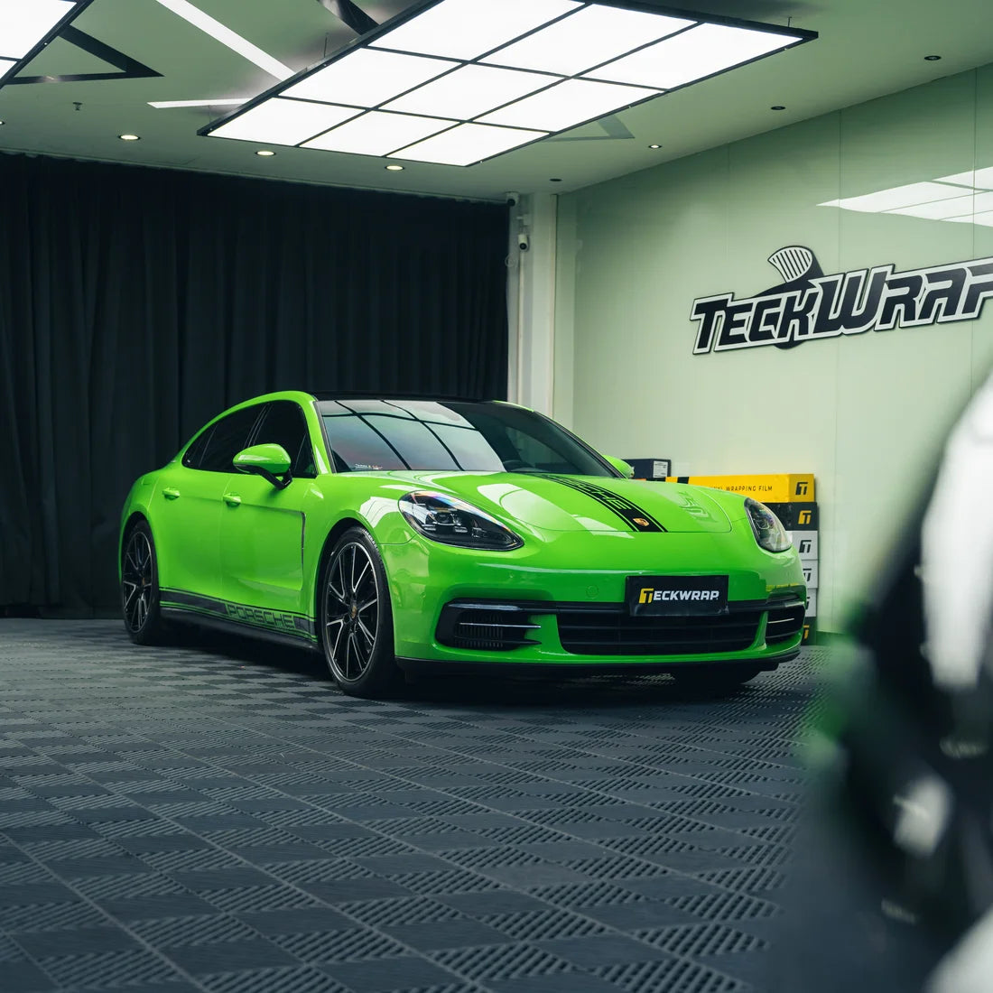 High Gloss Gecko Green Vinyl Wrap (CG41-HD)