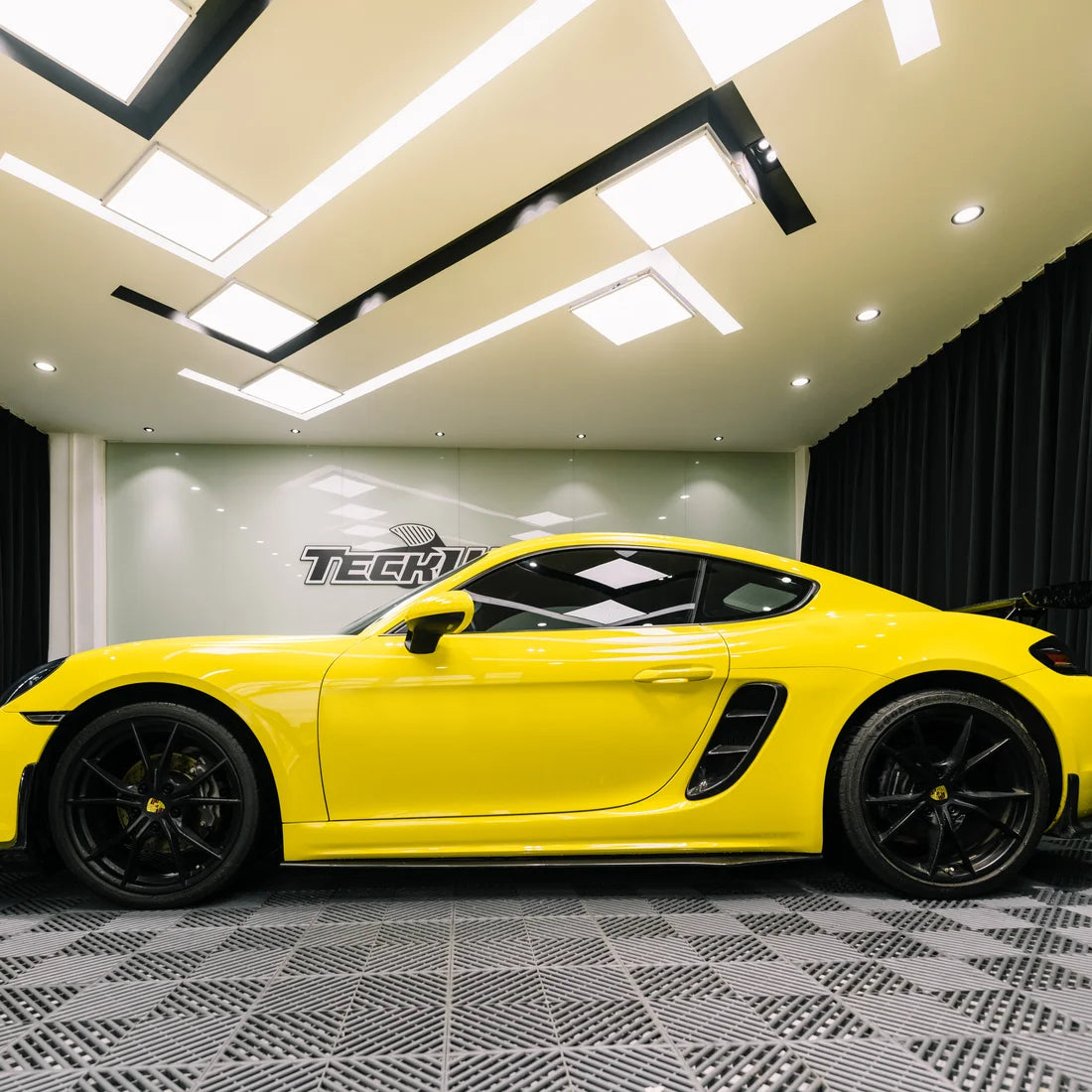 High Gloss Louvre Yellow Vinyl Wrap (CG43-HD)