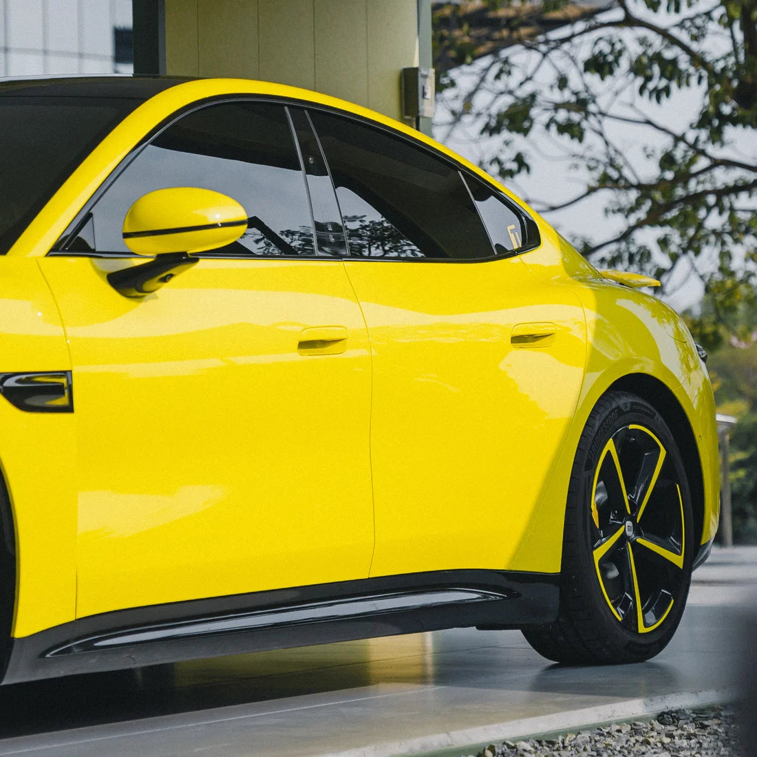 High Gloss Louvre Yellow Vinyl Wrap (CG43-HD)