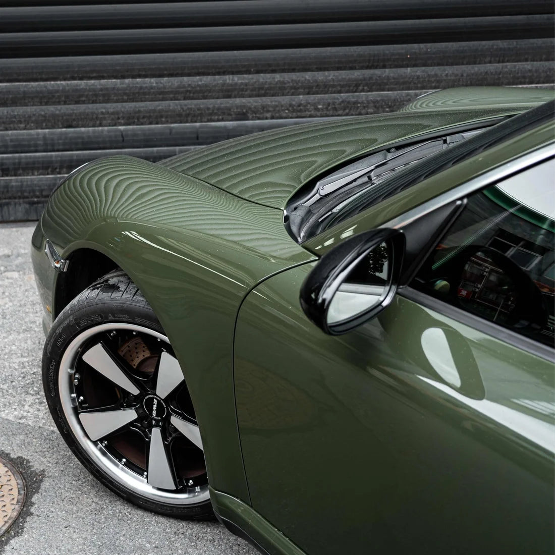 High Gloss Camouflage Green Vinyl Wrap (CG51-HD)