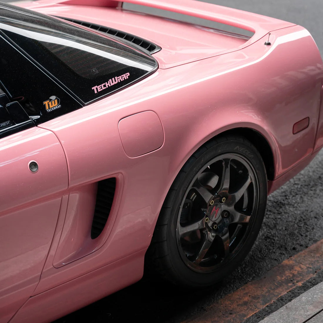 High Gloss Flamingo Pink Vinyl Wrap (CG56-HD)