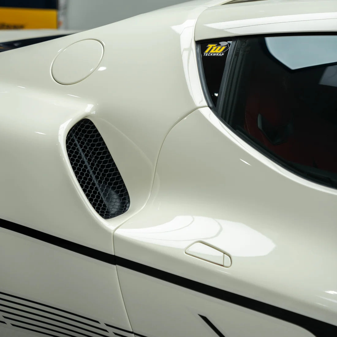 High Gloss Vanilla Mist Vinyl Wrap (CG60-HD)