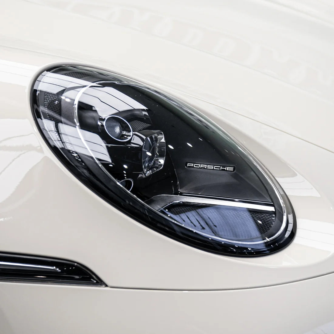 High Gloss Vanilla Mist Vinyl Wrap (CG60-HD)