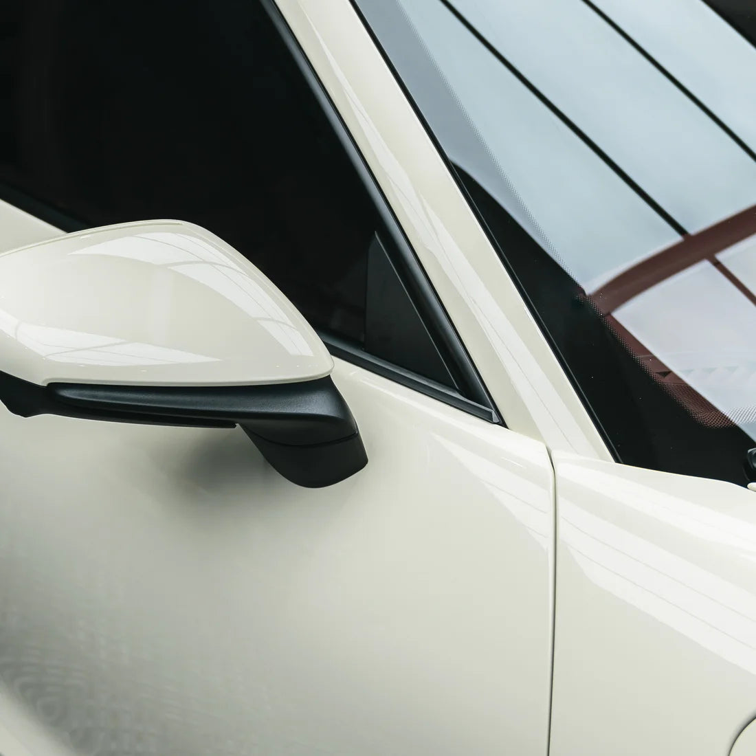 High Gloss Vanilla Mist Vinyl Wrap (CG60-HD)