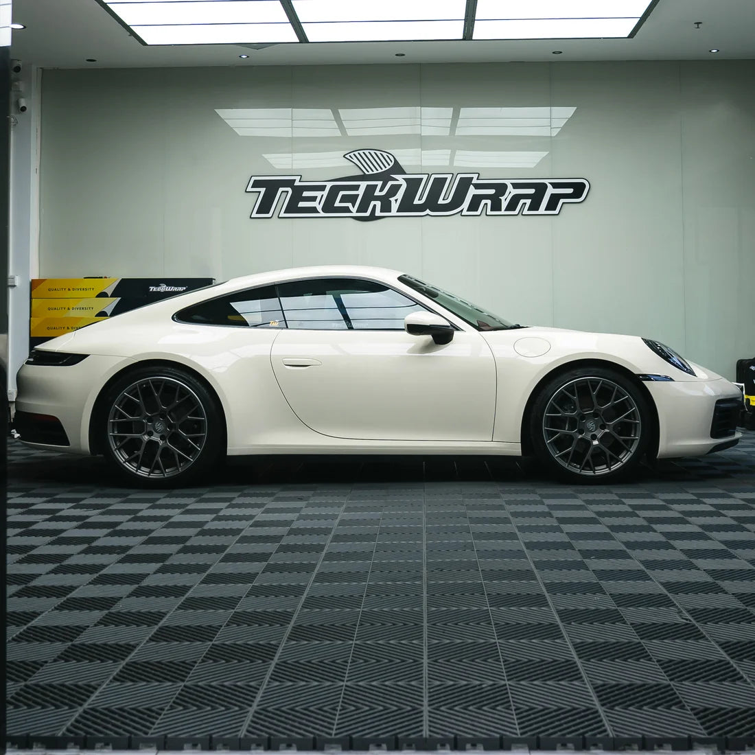 High Gloss Vanilla Mist Vinyl Wrap (CG60-HD)