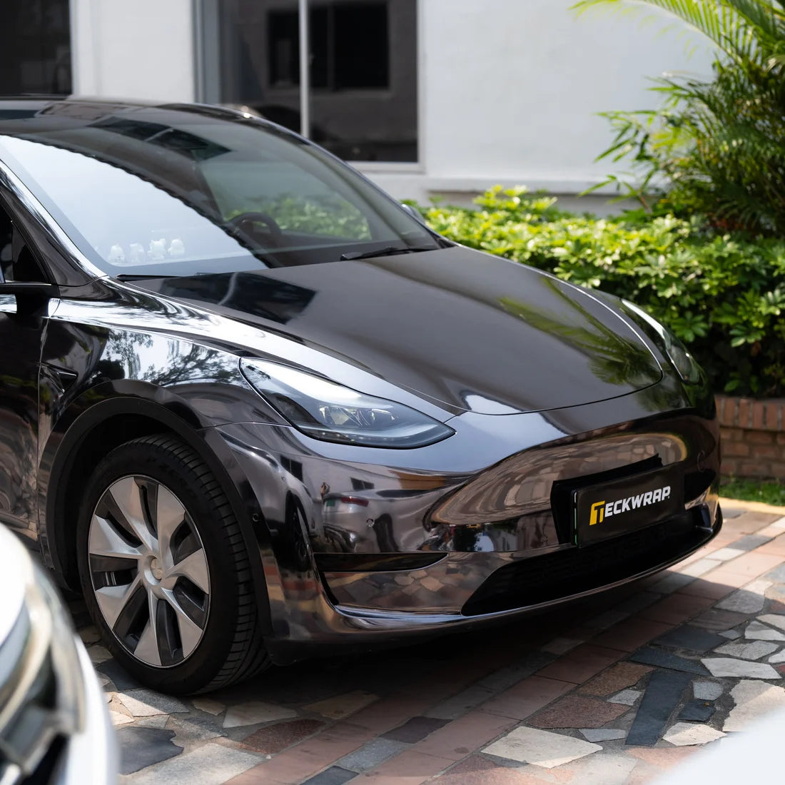 Chrome Jet Black Vinyl Wrap (CHM10-HD)