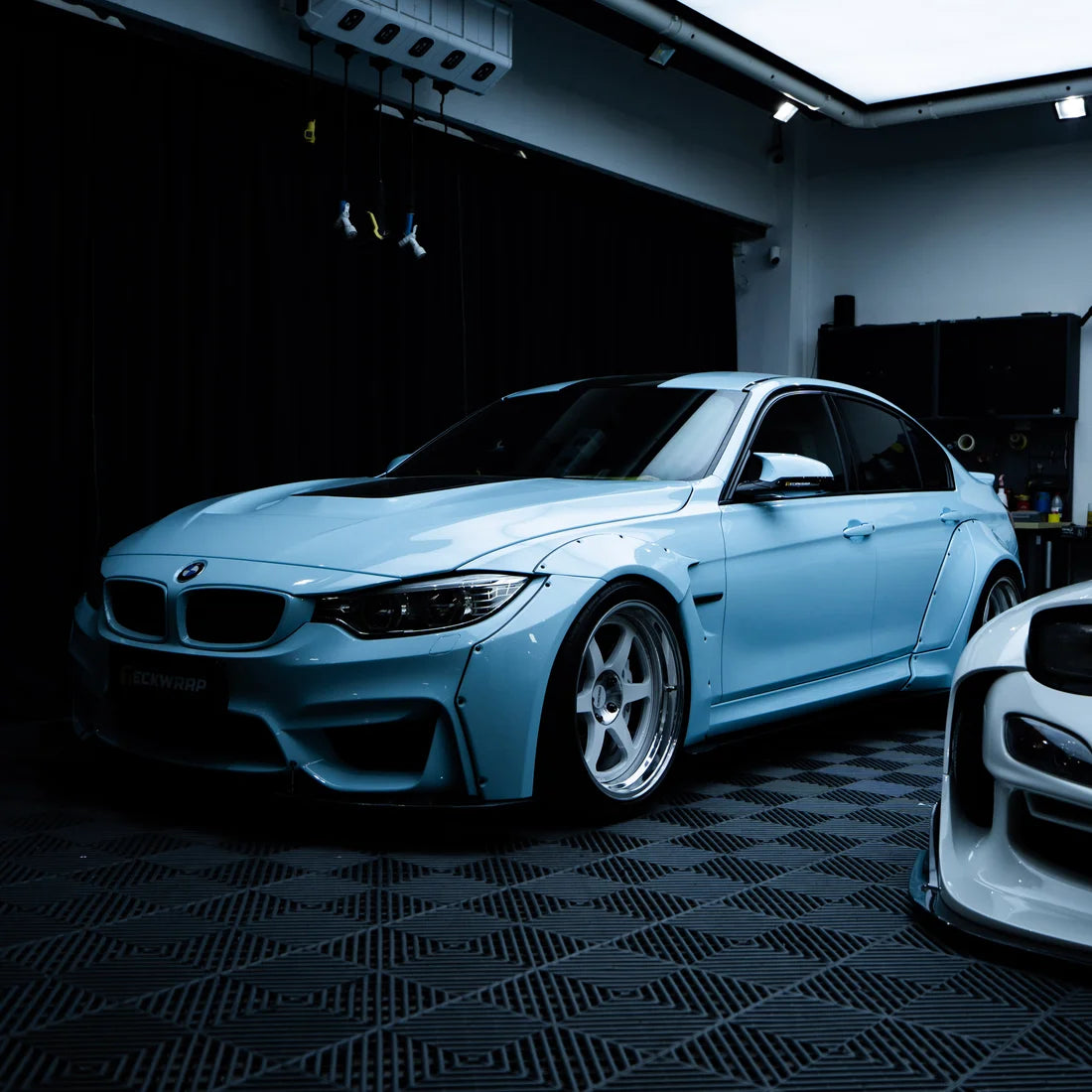 Gloss Mint Blue Color PPF (CPX305)