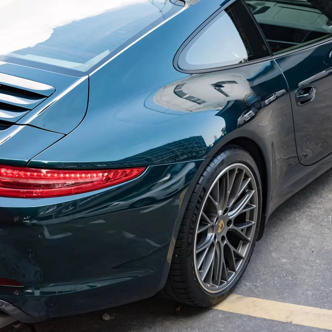 Gloss Racing Green Color PPF (CPX413)