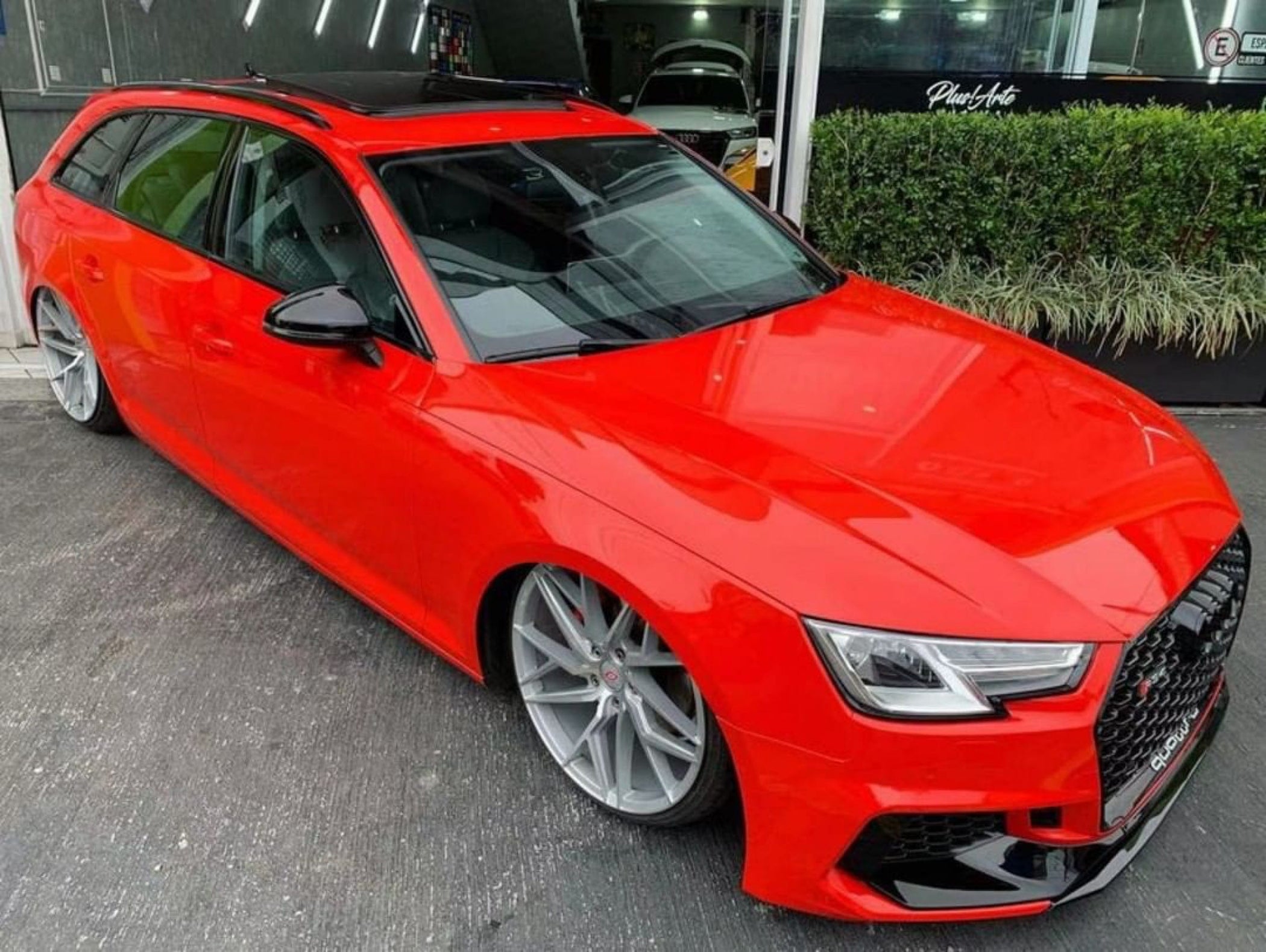 Racing Red CG06 HD Vinyl Wrap racing-red-cg06-hd-vinyl-wrap